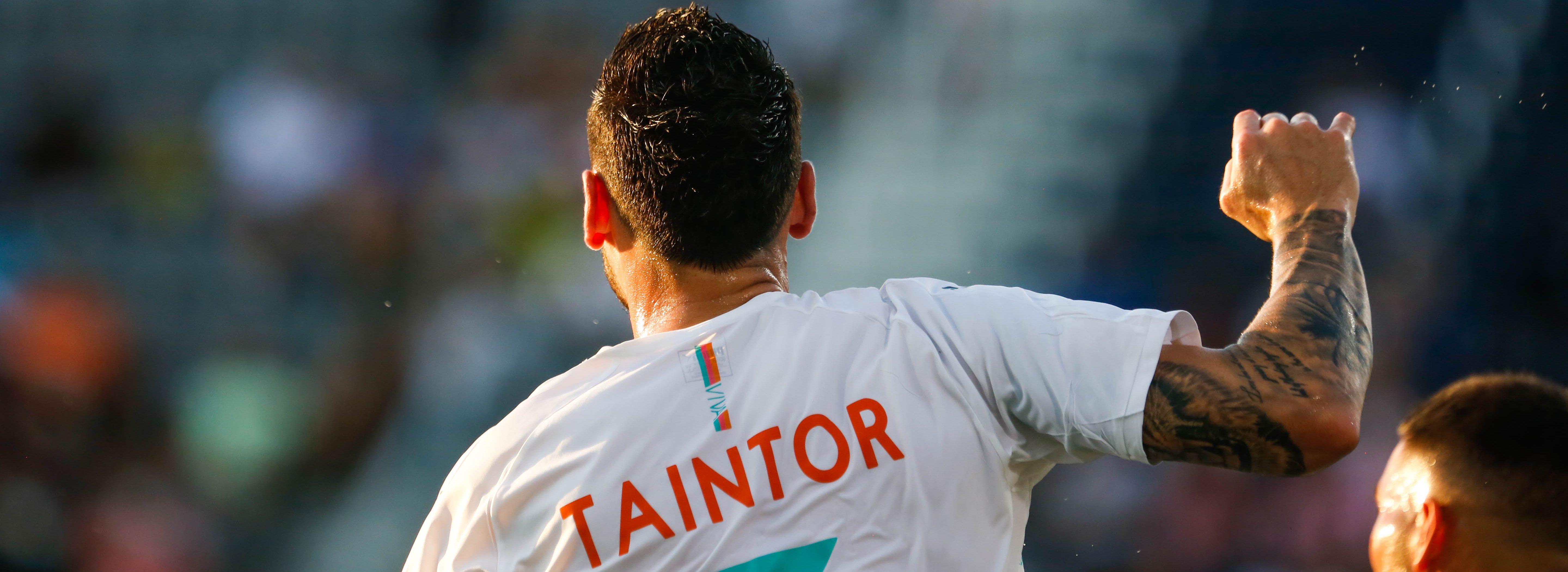 SAN ANTONIO DEFEATS MIAMI FC 20 BEHIND GOALS FROM BECKFORD, TAINTOR